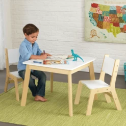 KidKraft® Mesa Moderna Con 2 Sillas -Productos Para Bebes kidkraft mesa moderna con 2 sillas a220362 4